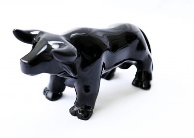 BLACK OBSIDIAN BULL HANDICRAFT